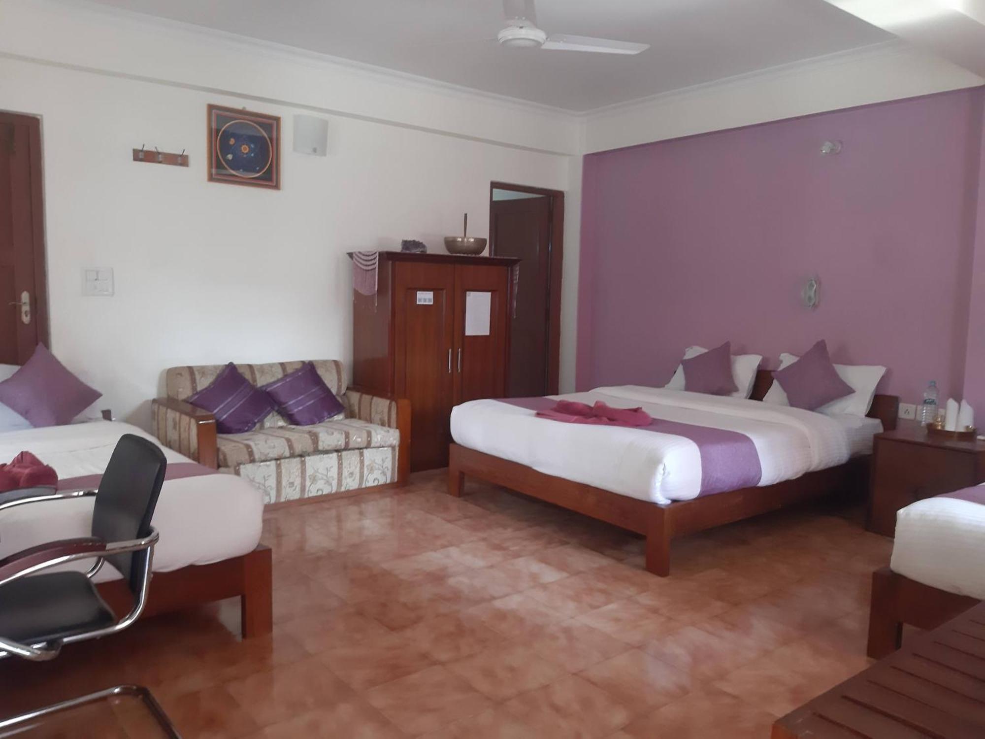 Blue Planet Lodge & Restaurant Pokhara Buitenkant foto