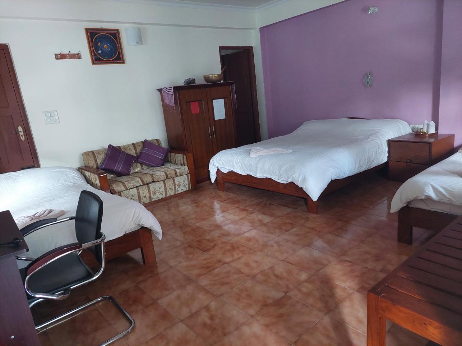 Blue Planet Lodge & Restaurant Pokhara Buitenkant foto